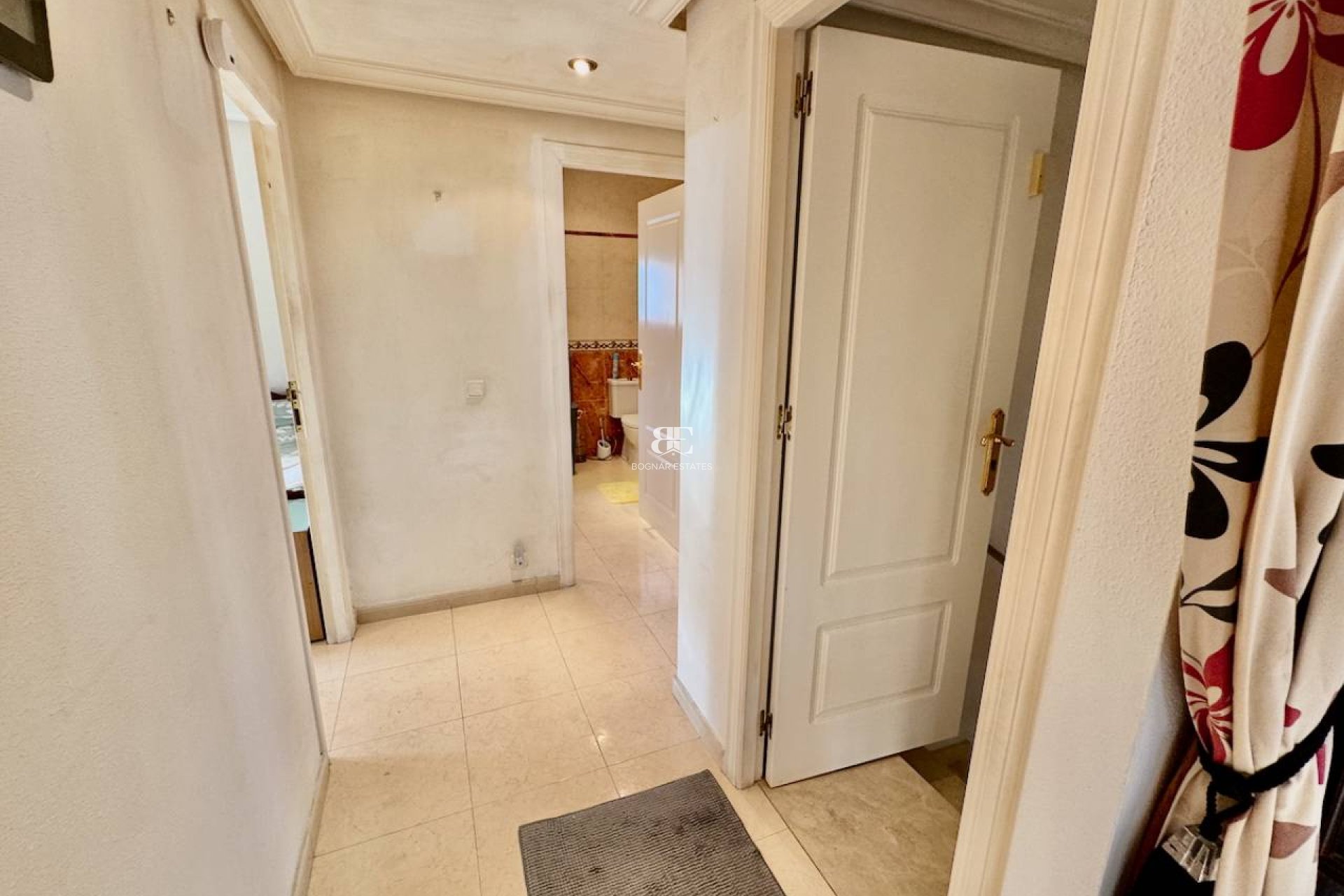 Resale - Villa -
Benferri