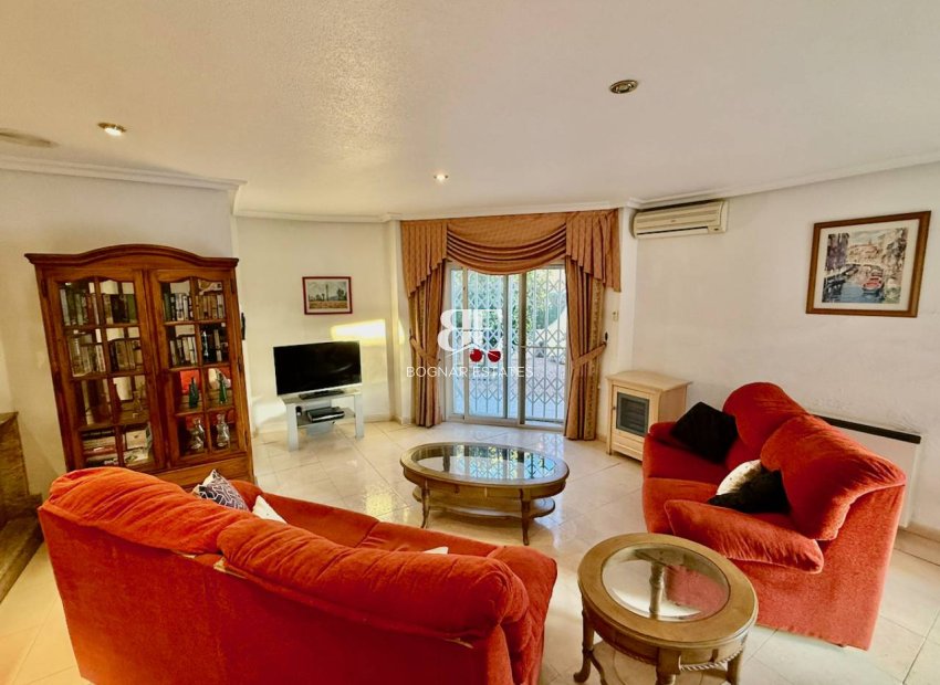 Resale - Villa -
Benferri