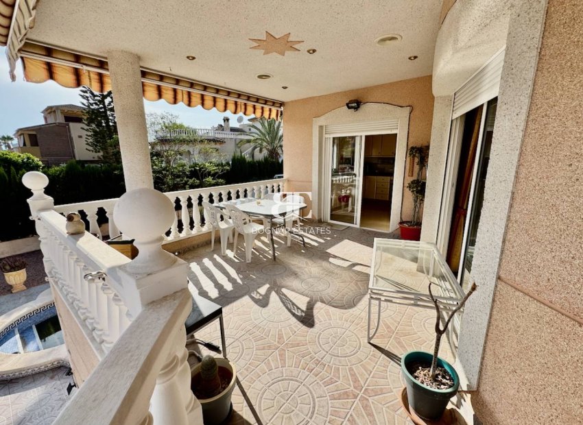 Resale - Villa -
Benferri