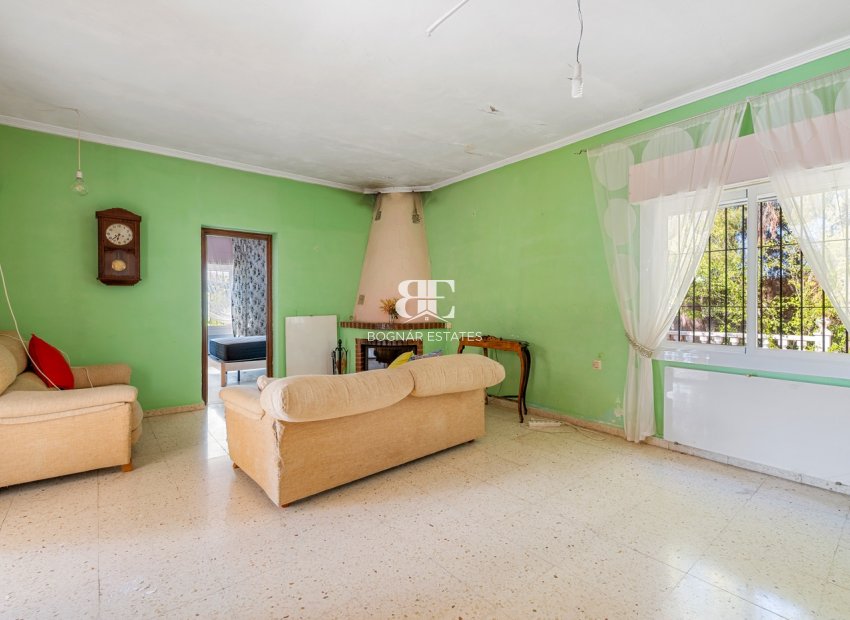 Resale - Villa -
Benferri