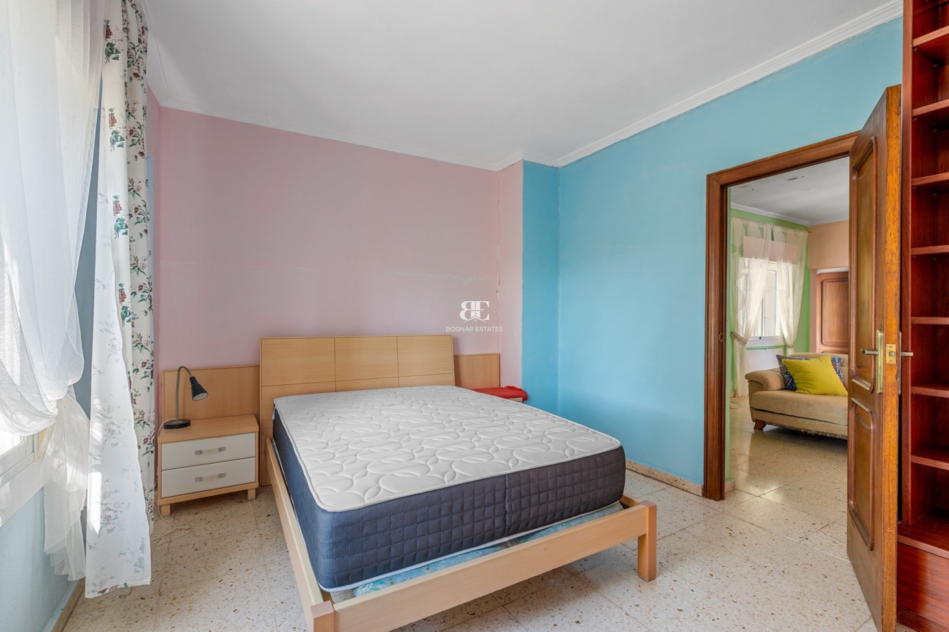 Resale - Villa -
Benferri