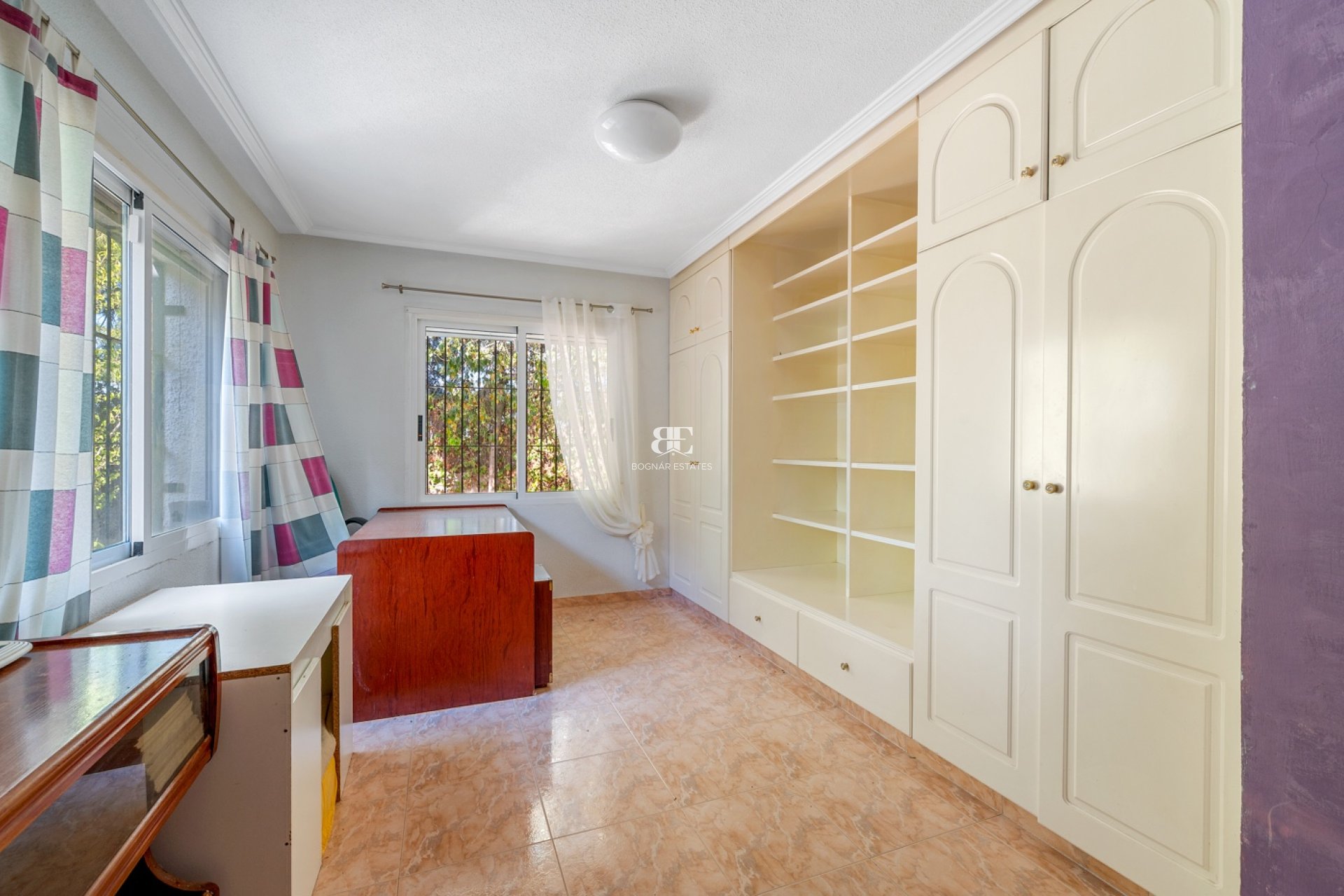 Resale - Villa -
Benferri