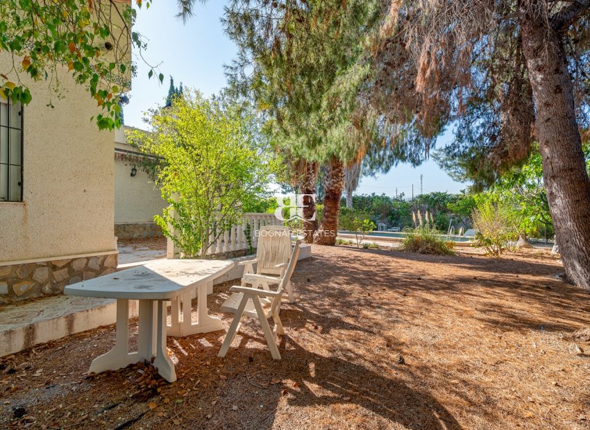 Resale - Villa -
Benferri