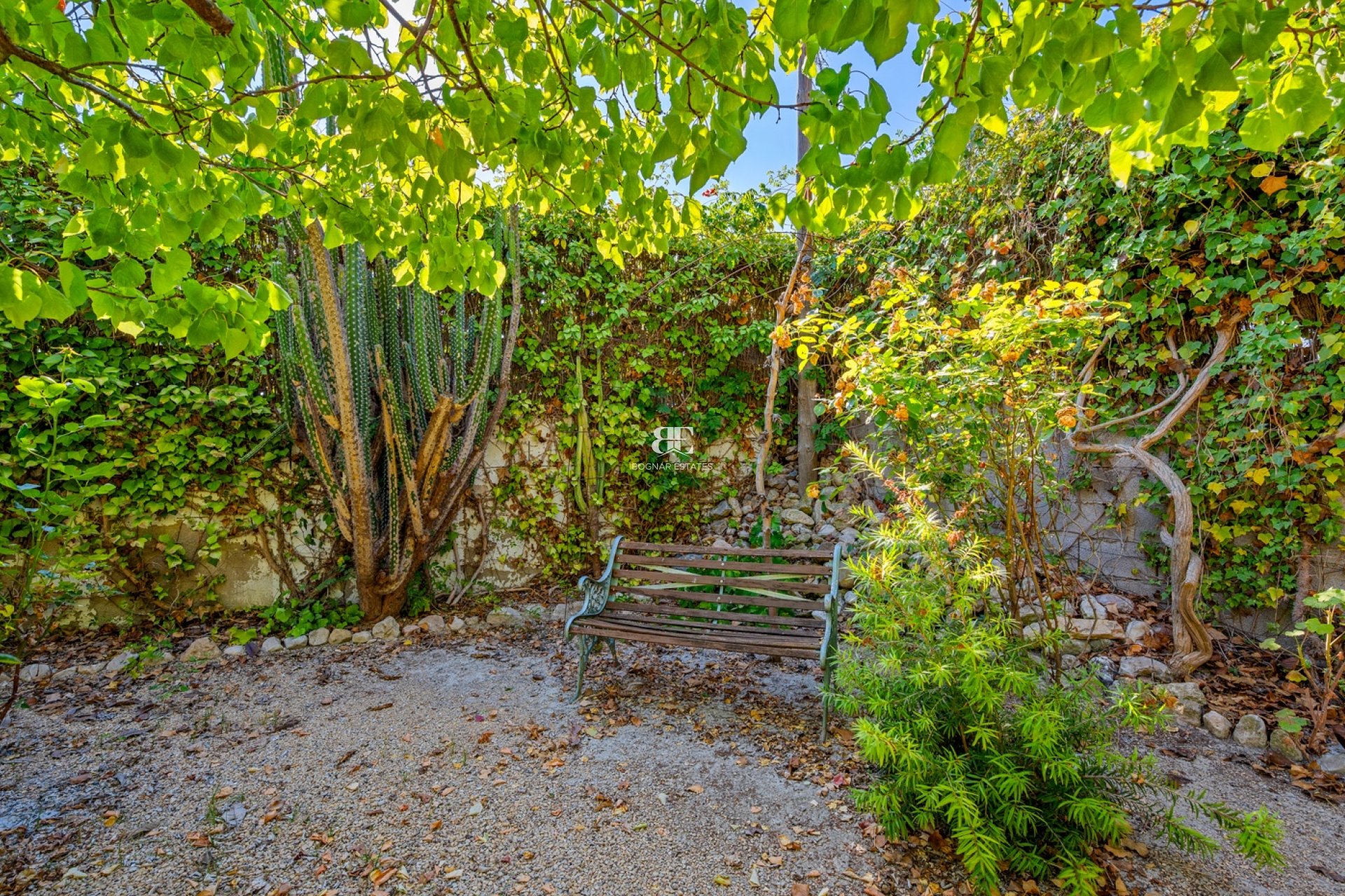 Resale - Villa -
Benferri