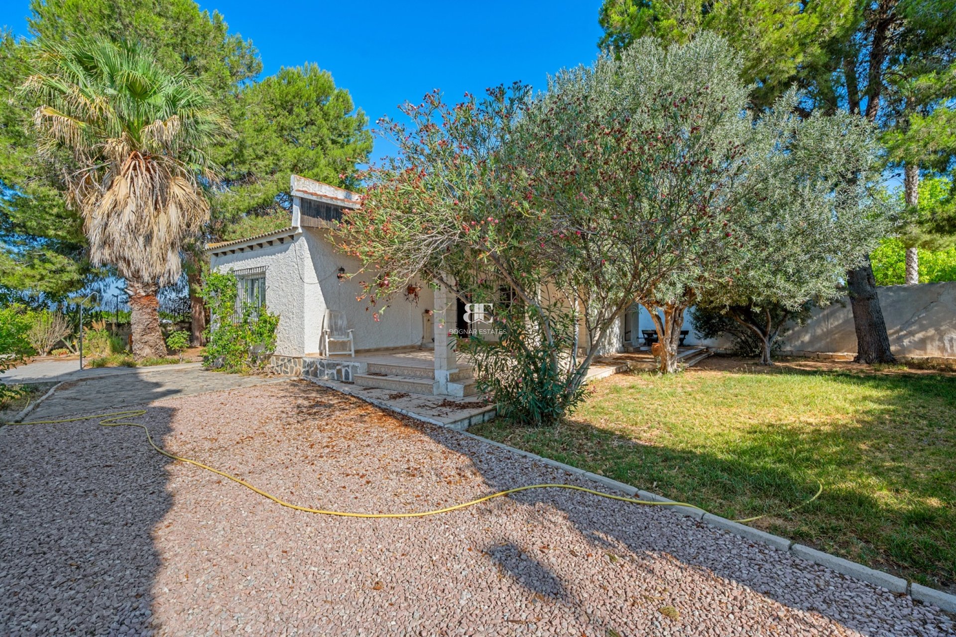 Resale - Villa -
Benferri