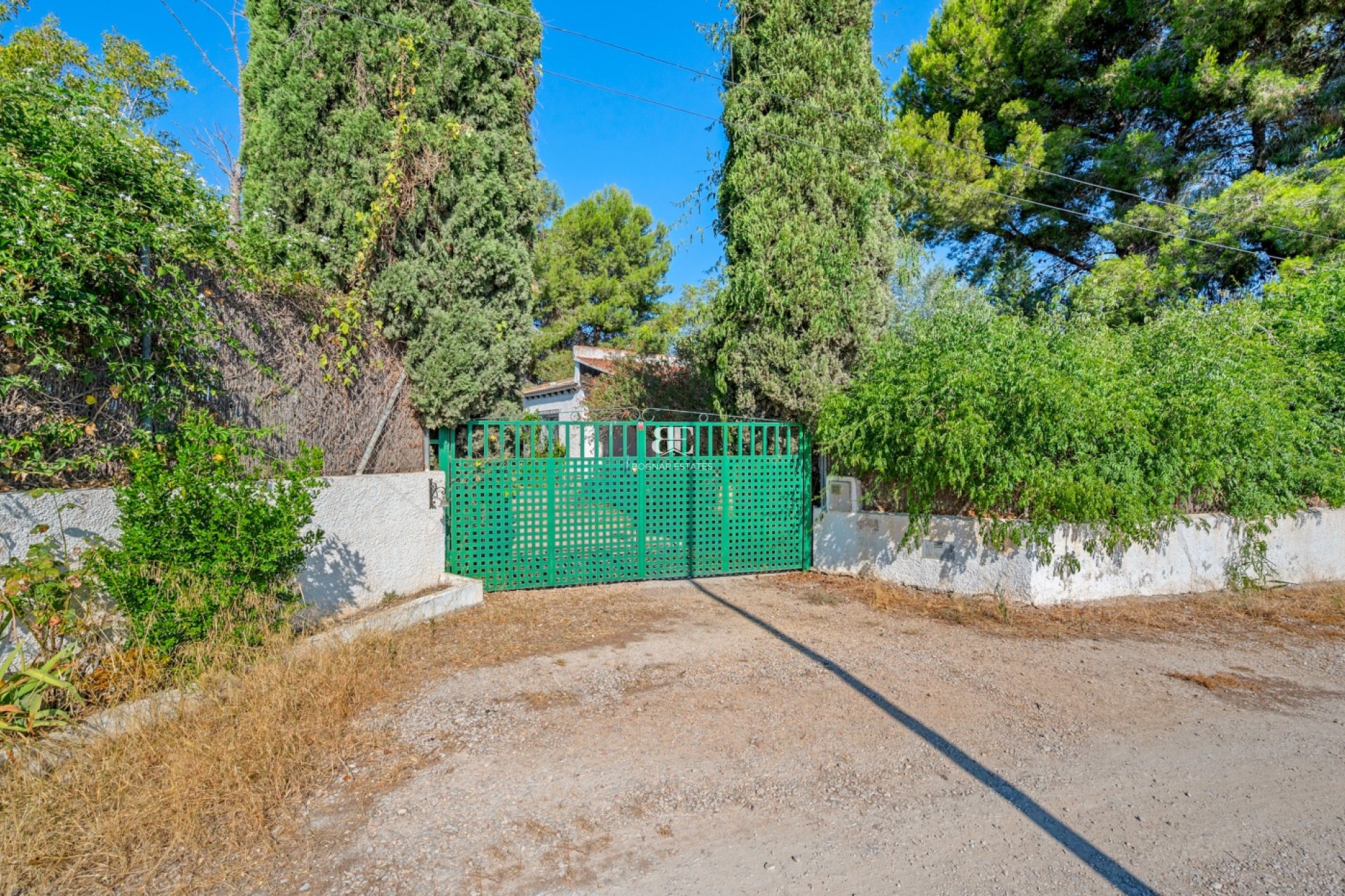 Resale - Villa -
Benferri