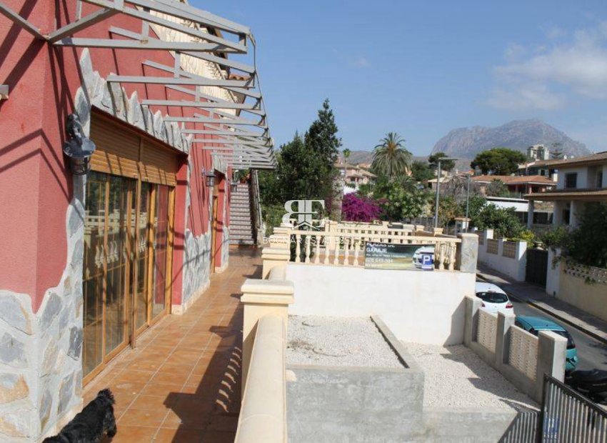 Resale - Villa -
Benidorm - Poniente