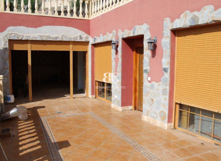 Resale - Villa -
Benidorm - Poniente
