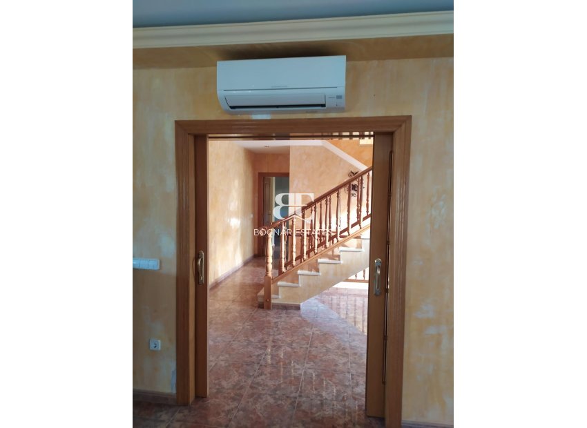 Resale - Villa -
Benidorm - Poniente