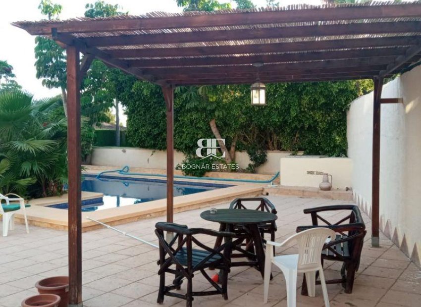 Resale - Villa -
Benidorm - Poniente