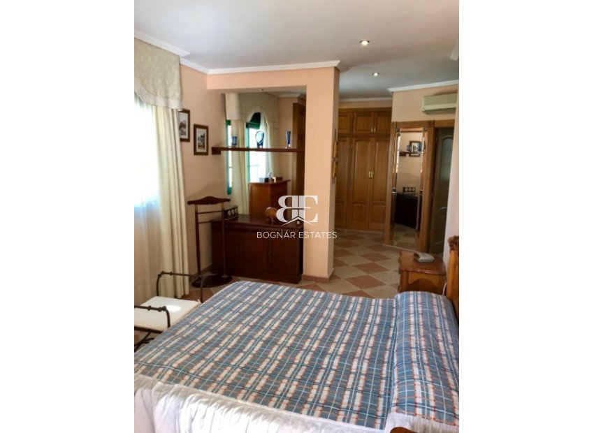 Resale - Villa -
Benidorm - Rincón de Loix