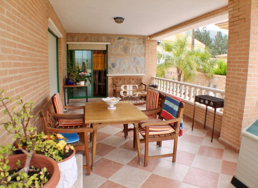 Resale - Villa -
Benidorm - Rincón de Loix