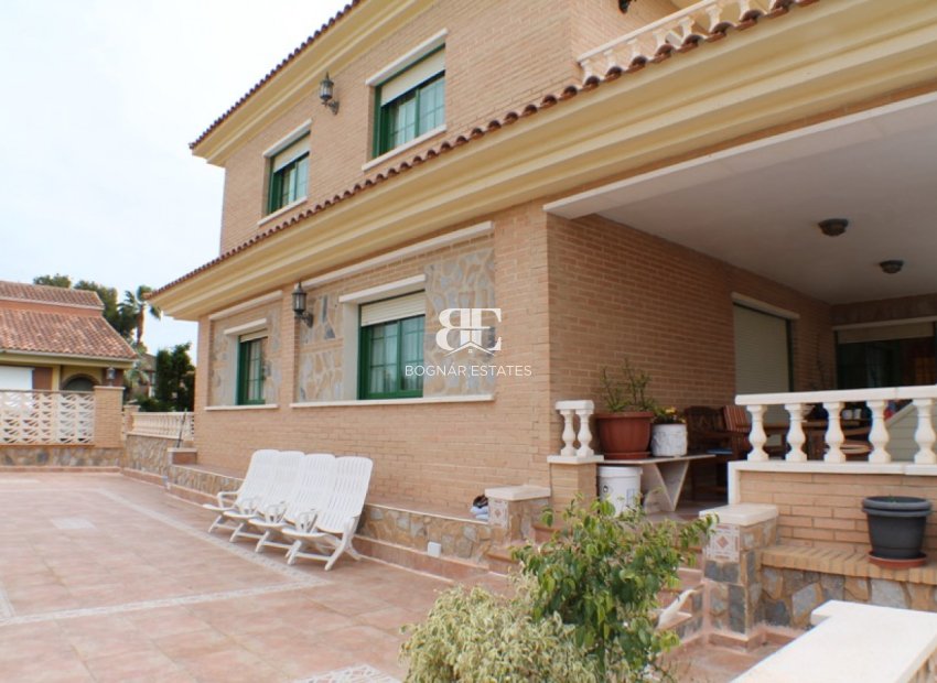 Resale - Villa -
Benidorm - Rincón de Loix