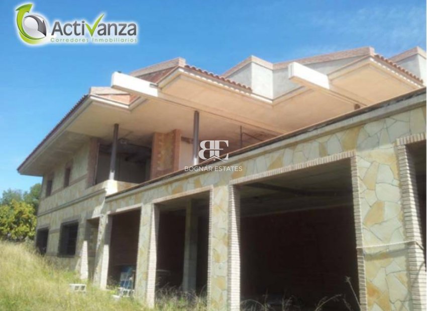 Resale - Villa -
Benidorm - Urbanizaciones