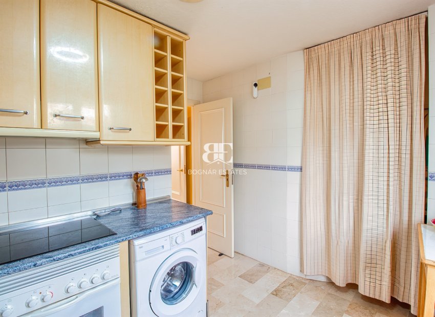 Resale - Villa -
Benidorm - Zona de Poniente