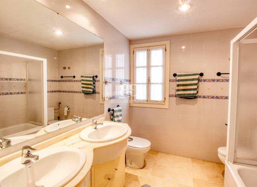 Resale - Villa -
Benidorm - Zona de Poniente