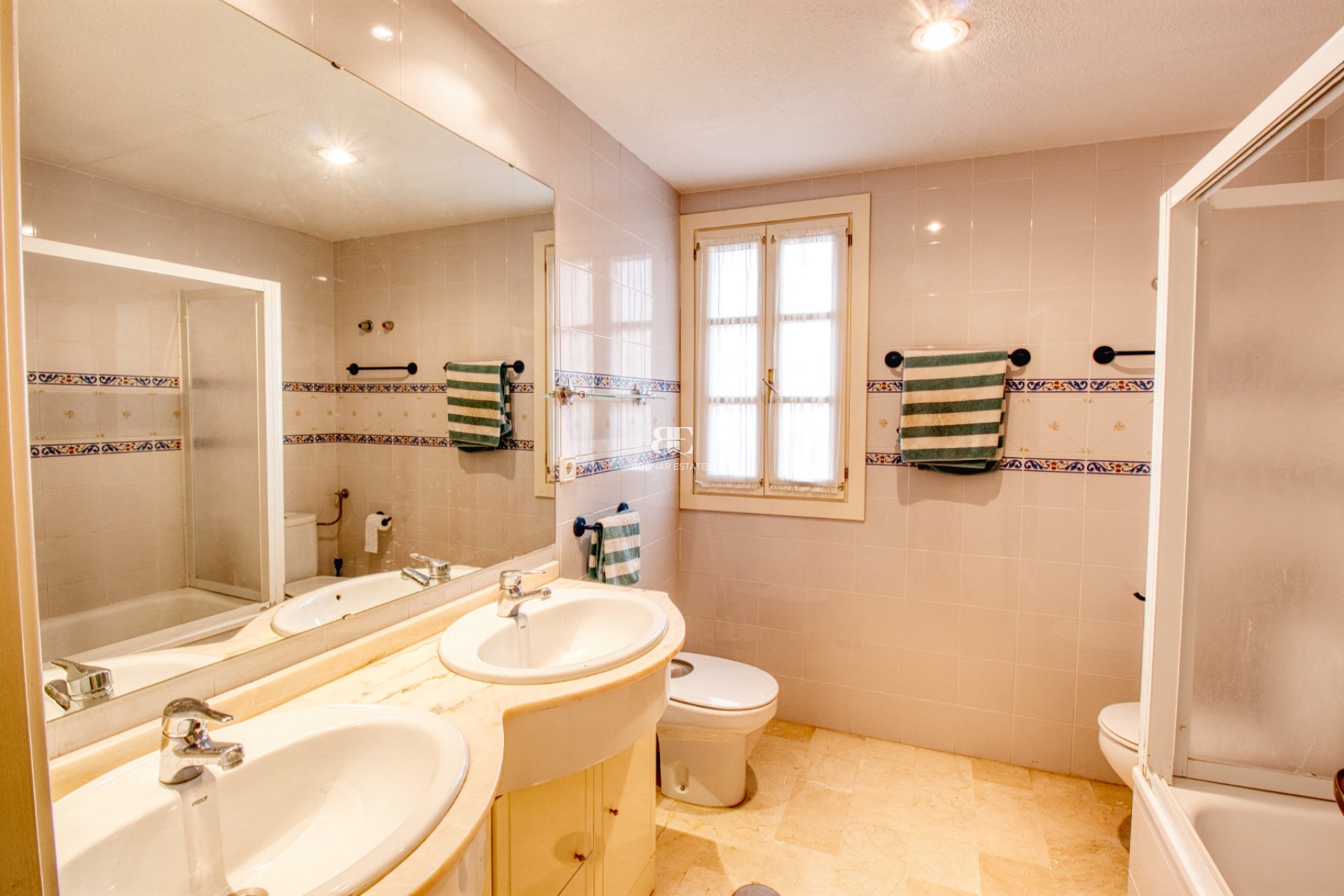 Resale - Villa -
Benidorm - Zona de Poniente