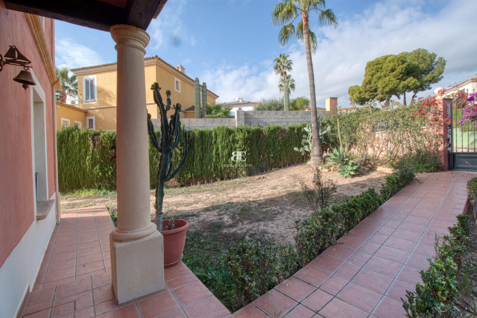 Resale - Villa -
Benidorm - Zona de Poniente