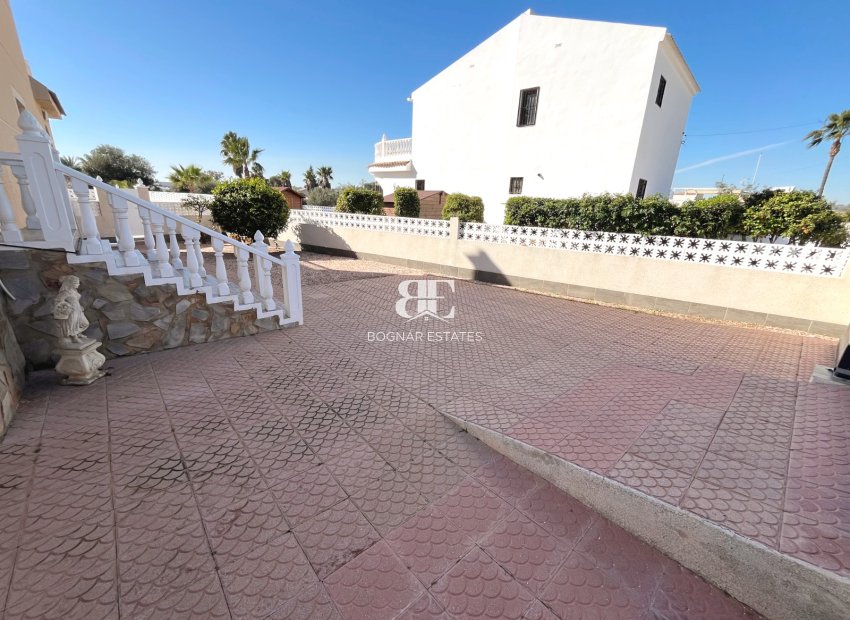Resale - Villa -
Benijofar - Monte Azul