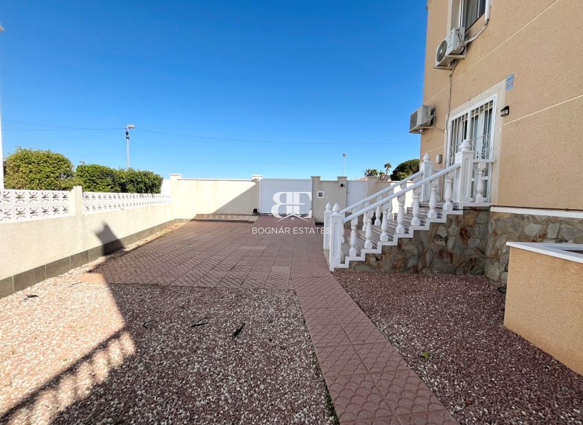 Resale - Villa -
Benijofar - Monte Azul