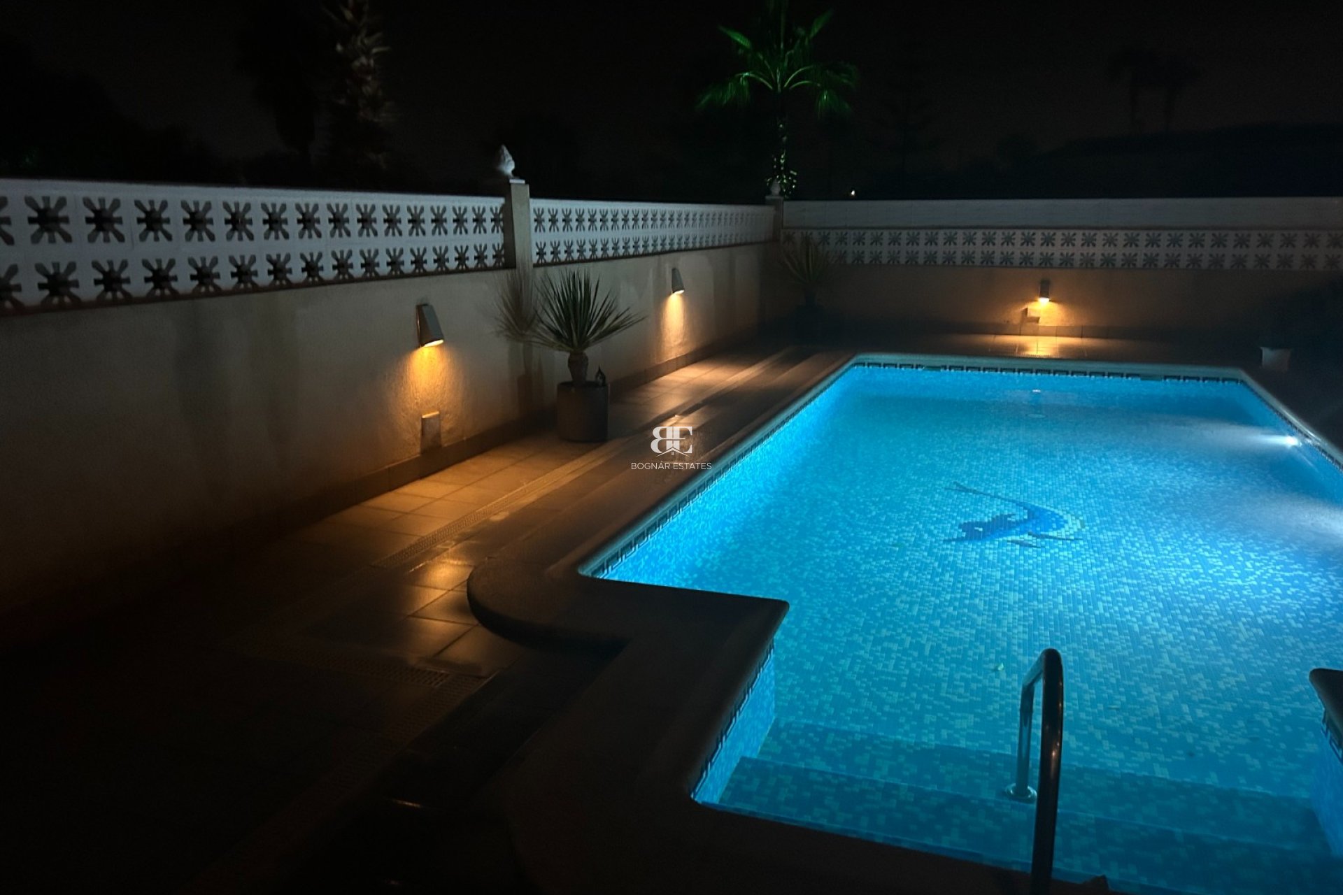 Resale - Villa -
Benijofar - Monte Azul