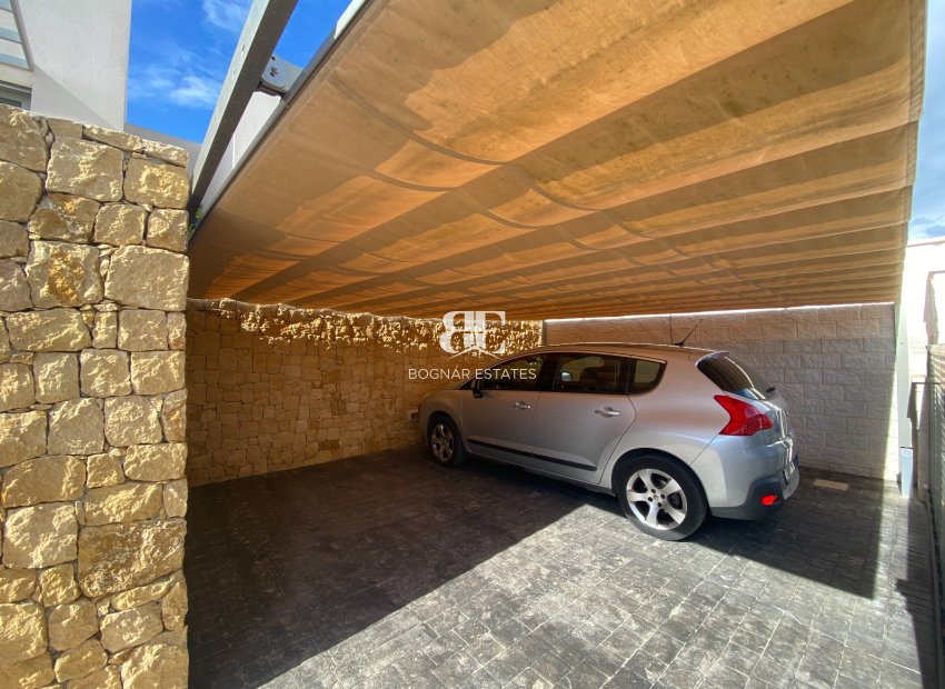 Resale - Villa -
Benijofar