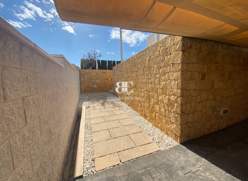 Resale - Villa -
Benijofar