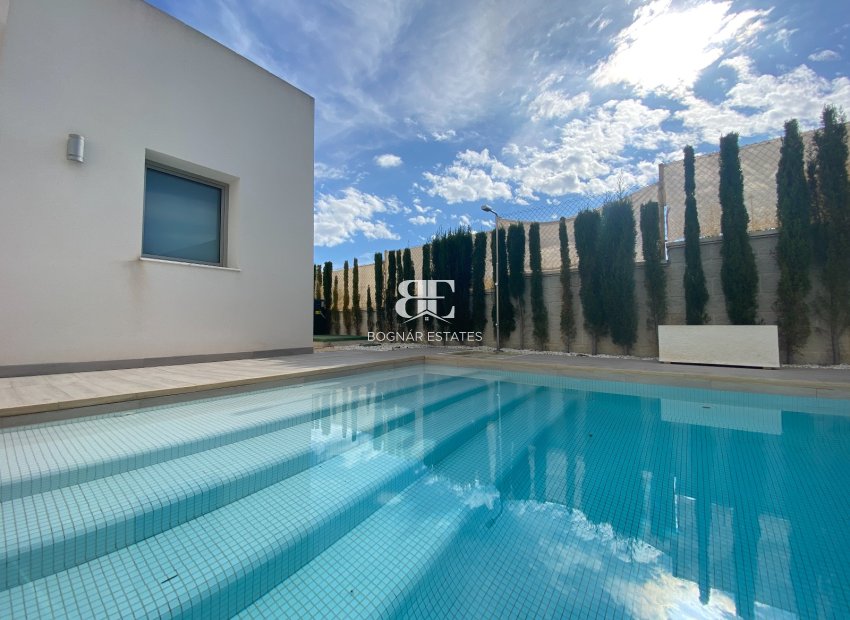 Resale - Villa -
Benijofar