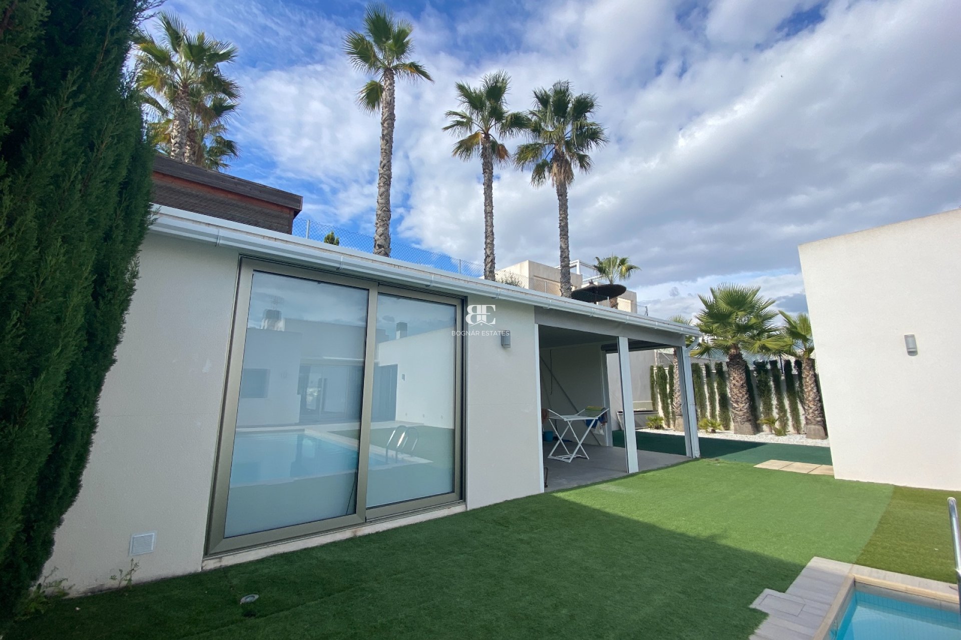 Resale - Villa -
Benijofar