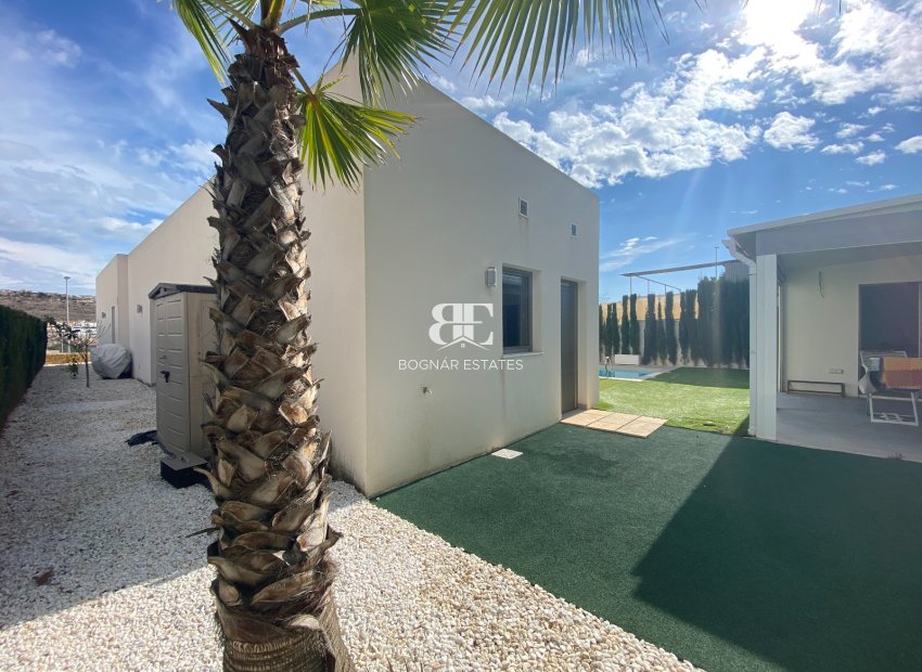 Resale - Villa -
Benijofar