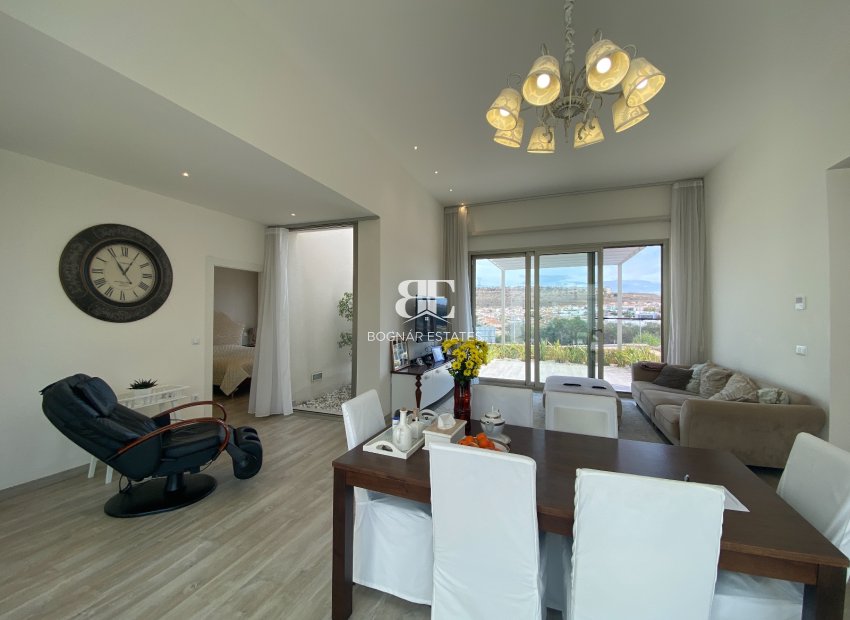 Resale - Villa -
Benijofar