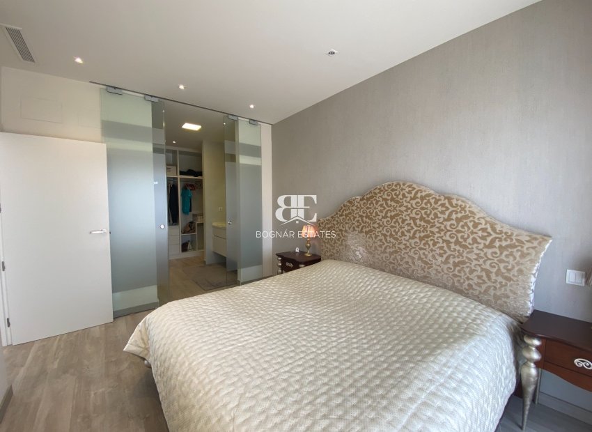 Resale - Villa -
Benijofar
