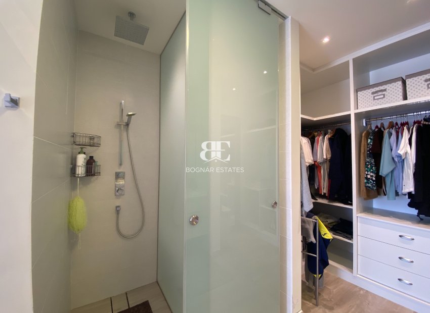 Resale - Villa -
Benijofar
