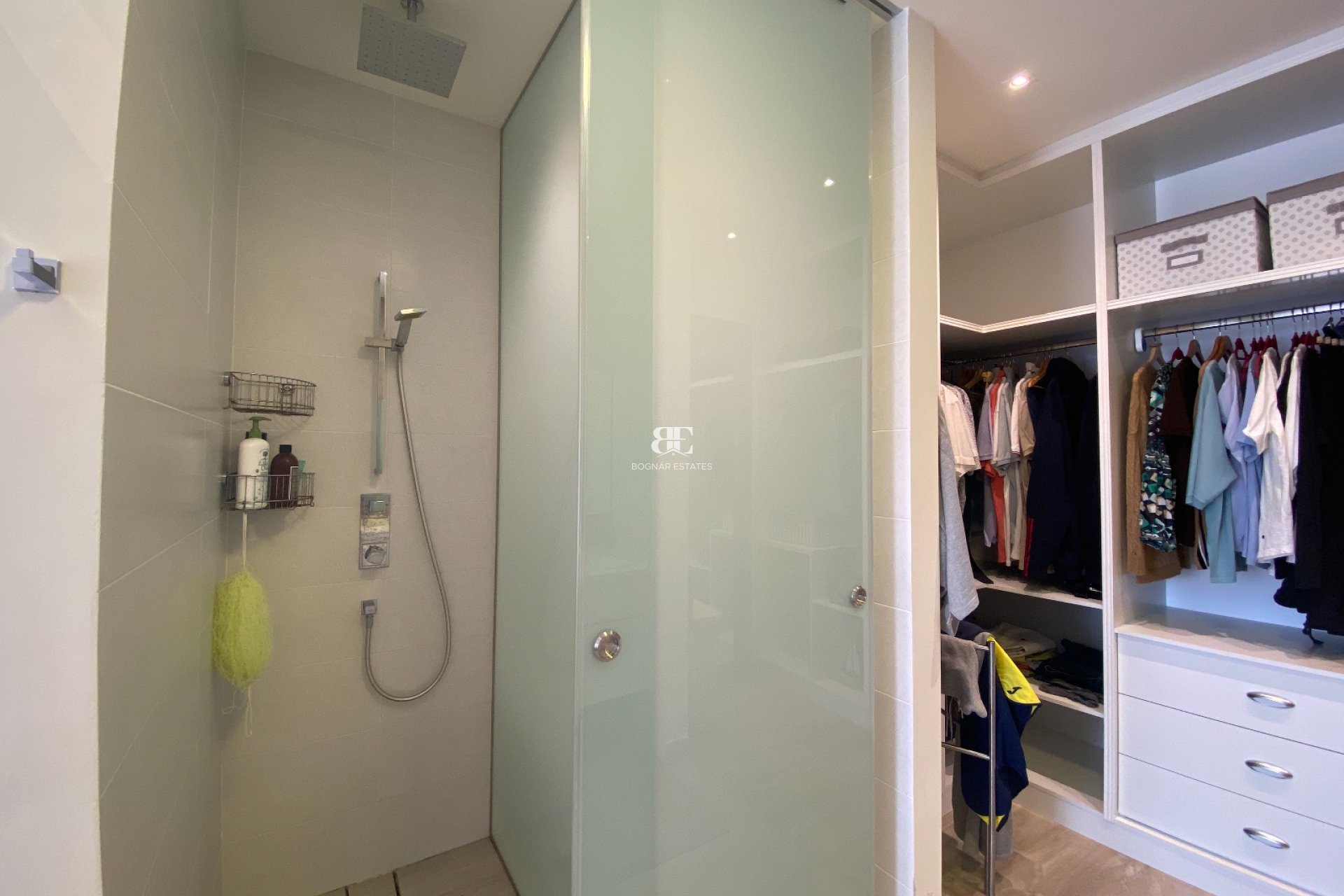 Resale - Villa -
Benijofar