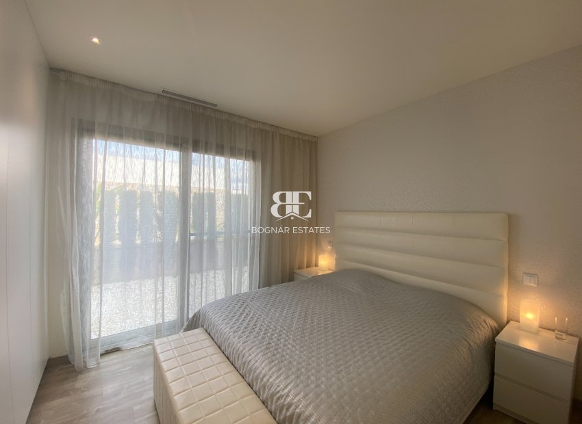 Resale - Villa -
Benijofar