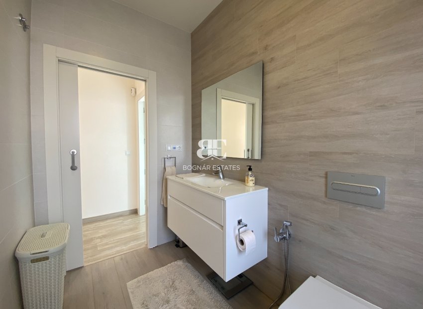 Resale - Villa -
Benijofar