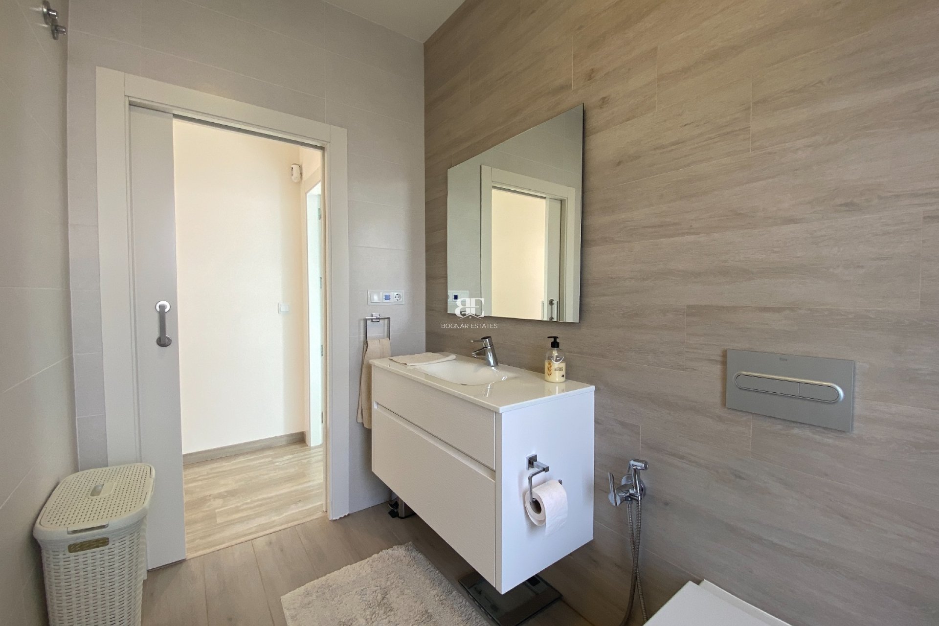 Resale - Villa -
Benijofar