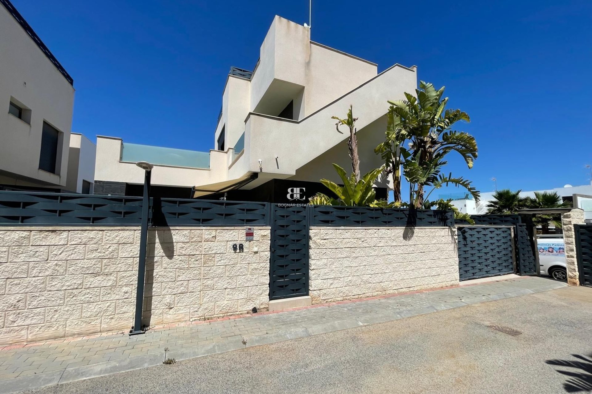Resale - Villa -
Benijofar