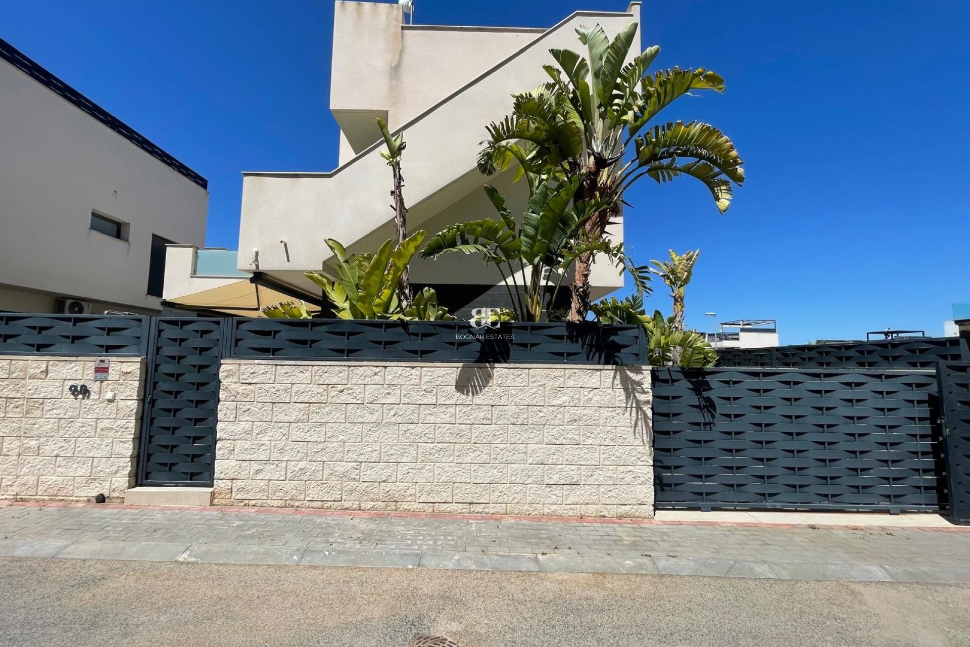 Resale - Villa -
Benijofar