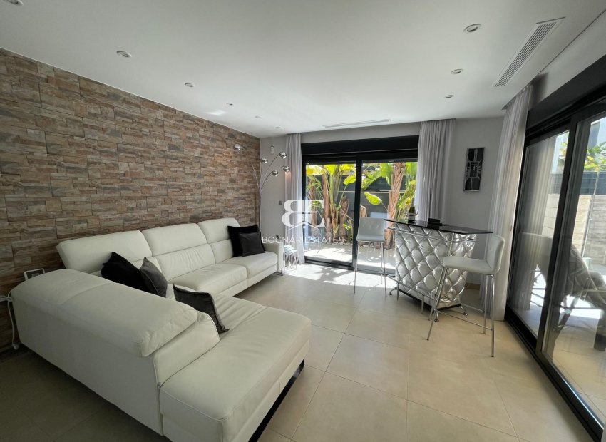 Resale - Villa -
Benijofar