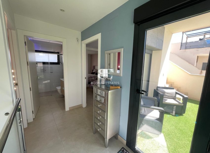 Resale - Villa -
Benijofar