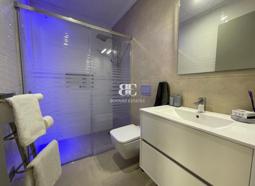 Resale - Villa -
Benijofar