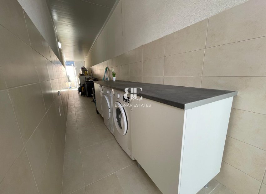 Resale - Villa -
Benijofar