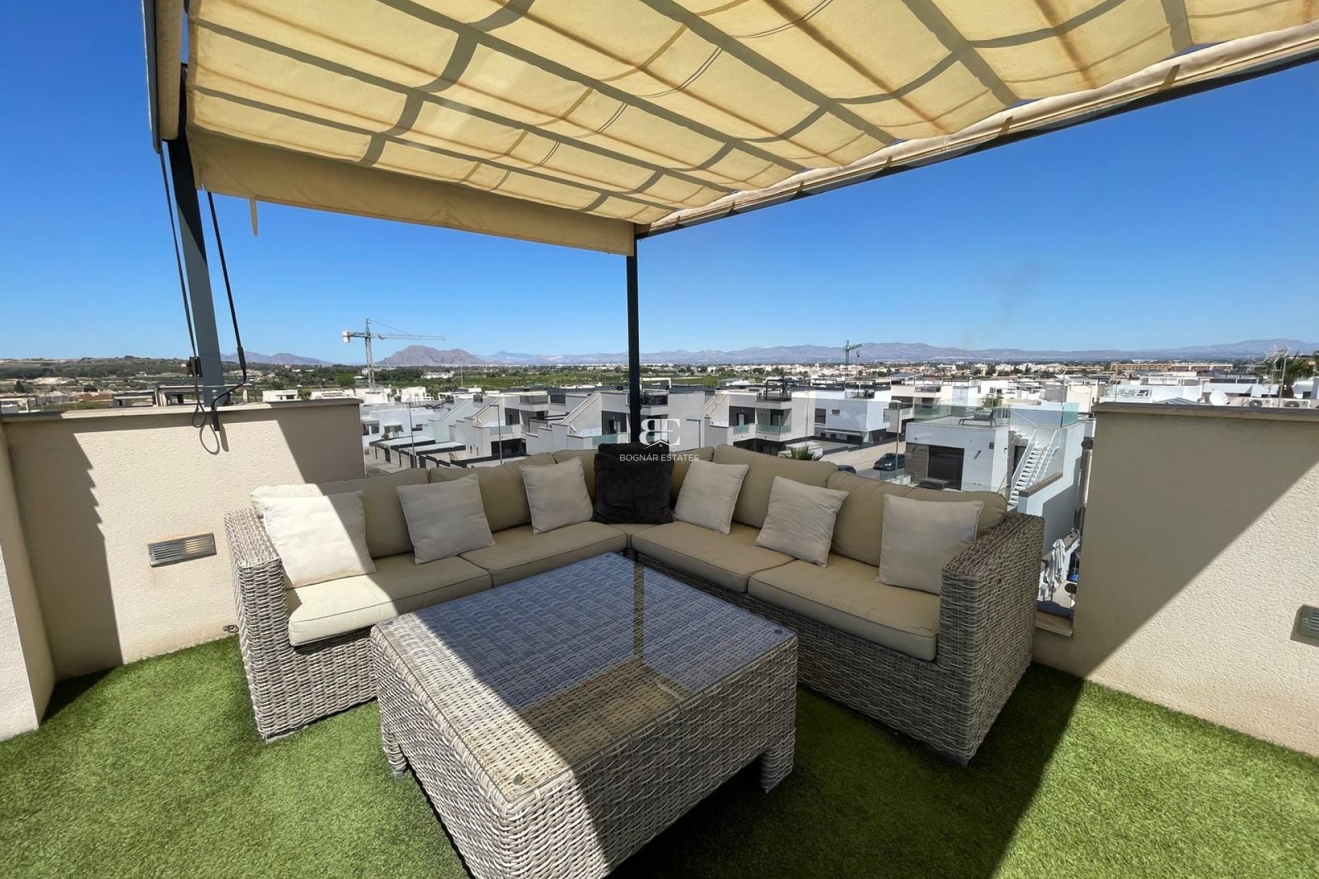 Resale - Villa -
Benijofar