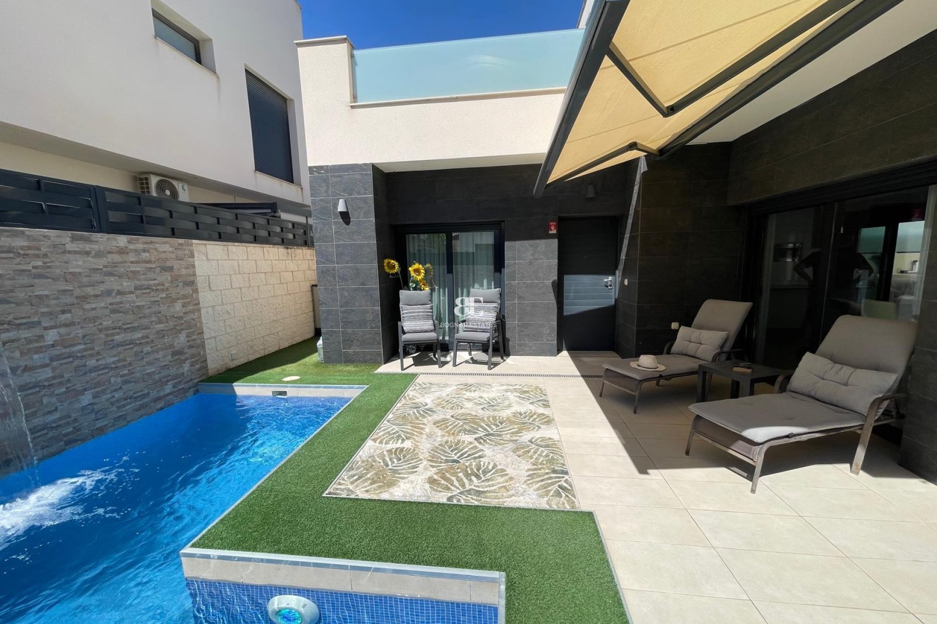 Resale - Villa -
Benijofar