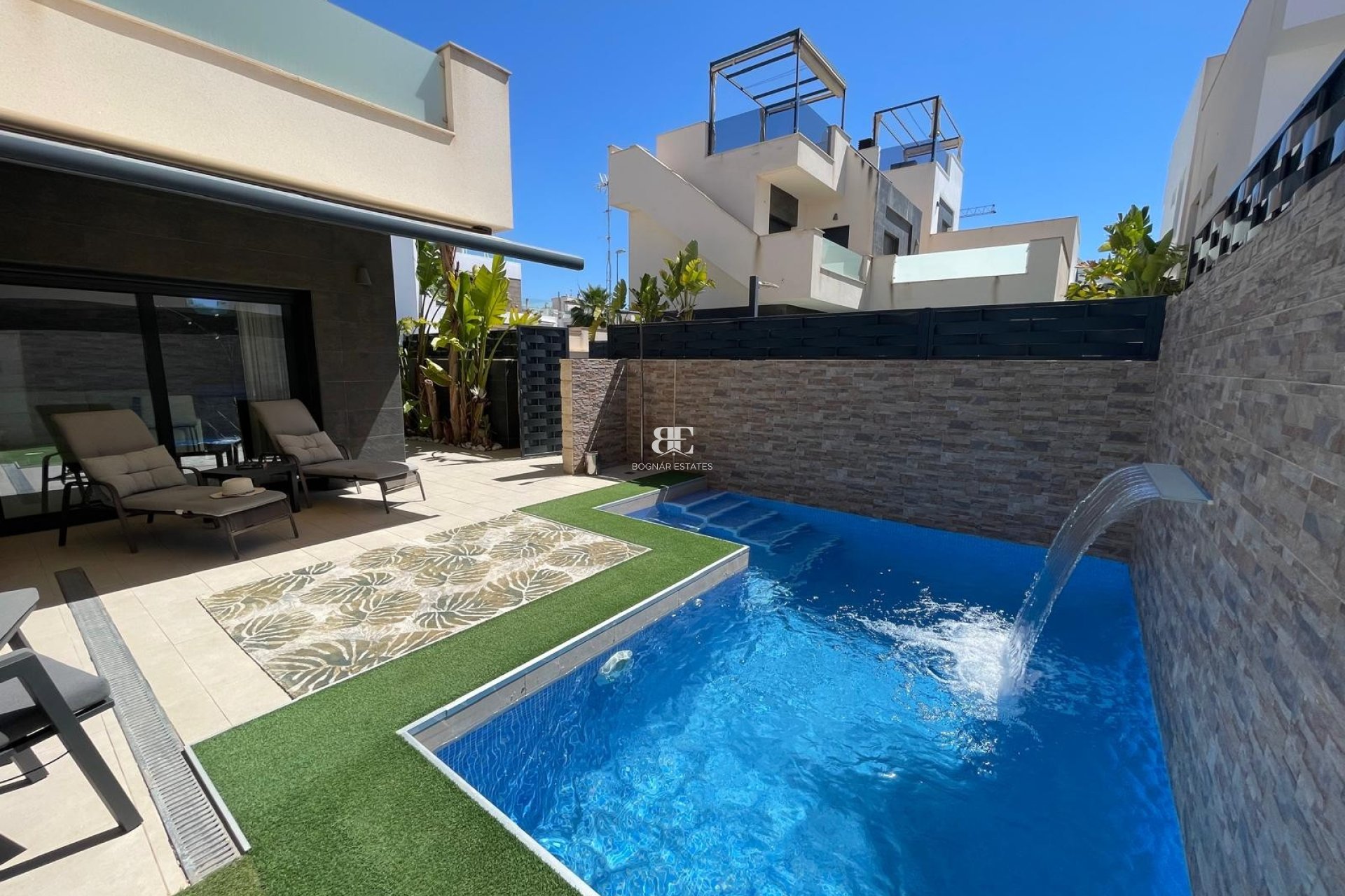 Resale - Villa -
Benijofar
