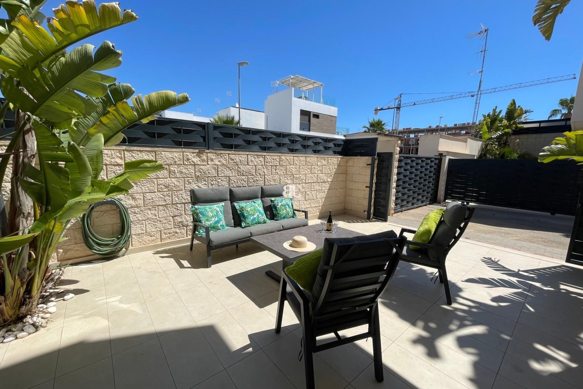 Resale - Villa -
Benijofar