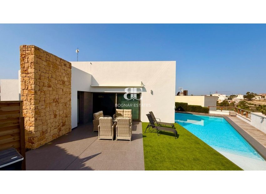 Resale - Villa -
Benijofar