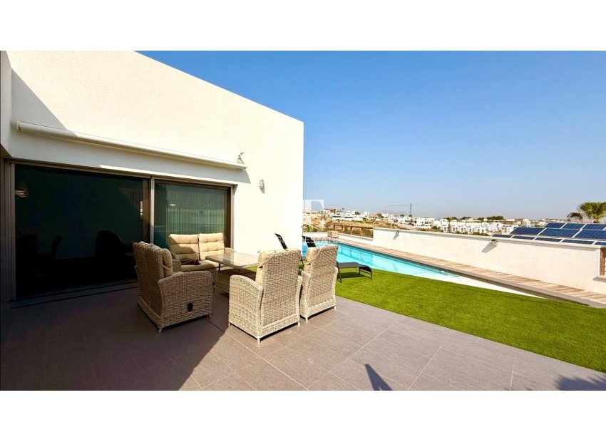 Resale - Villa -
Benijofar
