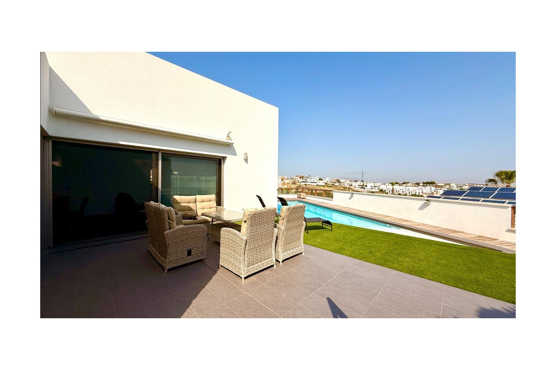 Resale - Villa -
Benijofar